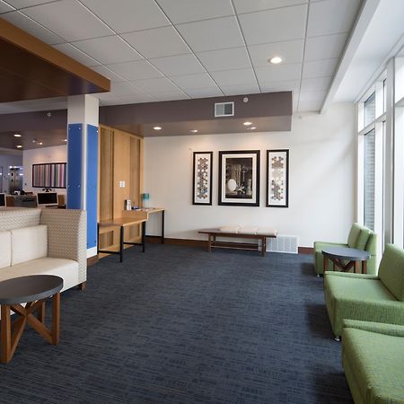 Holiday Inn Express & Suites Alpena - Downtown By Ihg Exterior foto