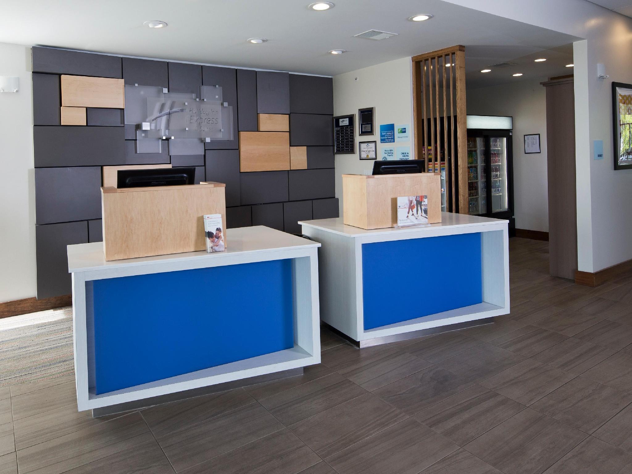 Holiday Inn Express & Suites Alpena - Downtown By Ihg Exterior foto