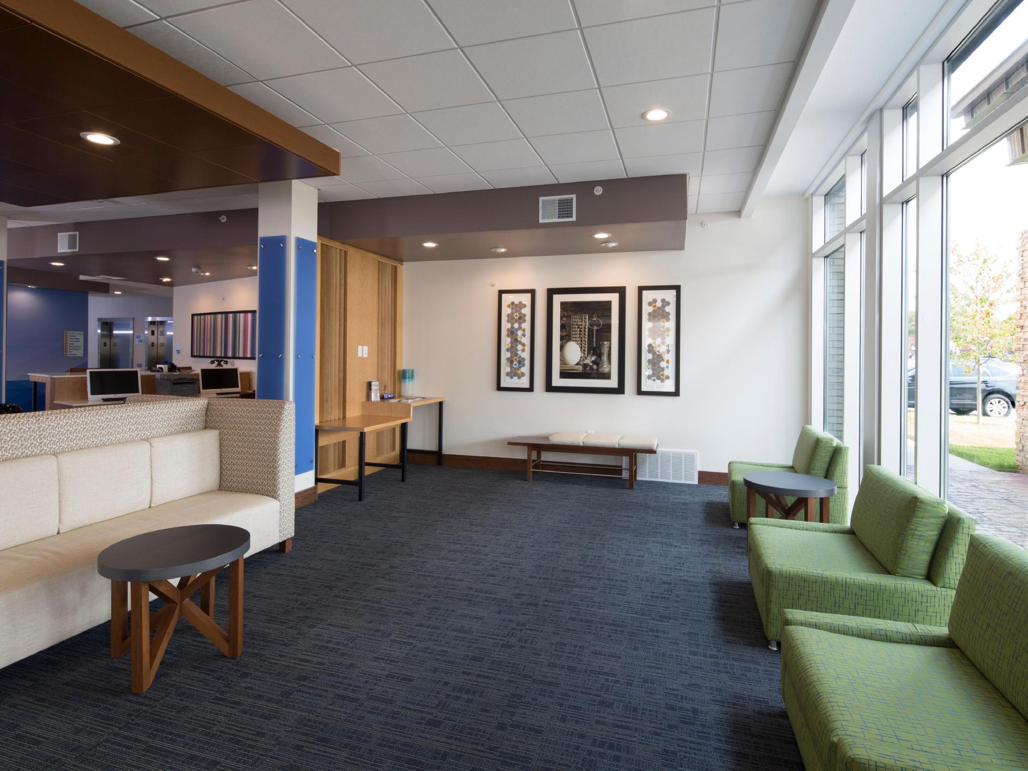 Holiday Inn Express & Suites Alpena - Downtown By Ihg Exterior foto